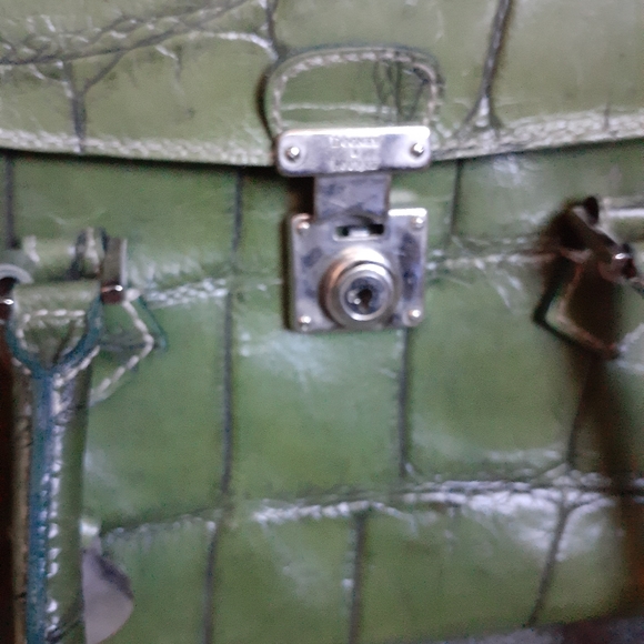 Vintage Sml Top Handle Lock Bag $310 - Picture 8 of 8